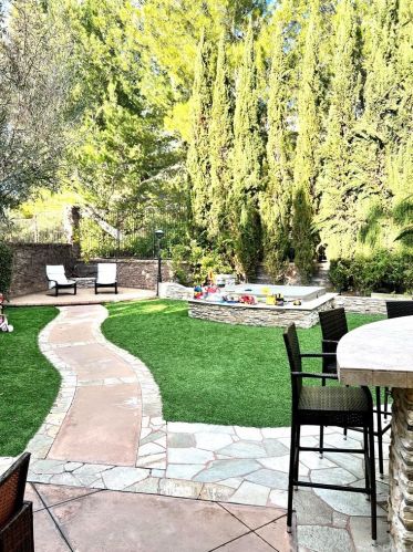 111 Canyoncrest, Irvine CA  92603-0132 exterior