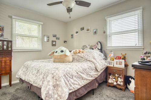 3824 Sandusky St, Hobart IN 46342-1634 exterior