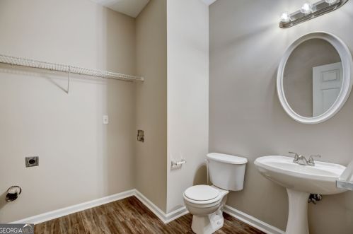 1645 Flat Shoals Rd, Atlanta GA  30349-6151 exterior