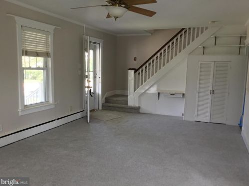 274 Mcadoo Ave, Trenton, NJ 08619-1756
