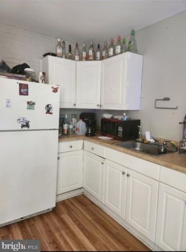 3428 Amber St, Philadelphia, PA 19134-2602