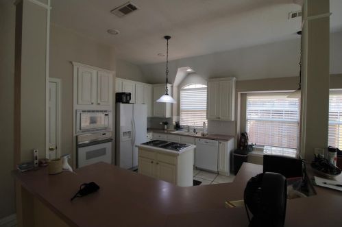 8652 Wellington Pt Dr, Irving TX 75063 exterior