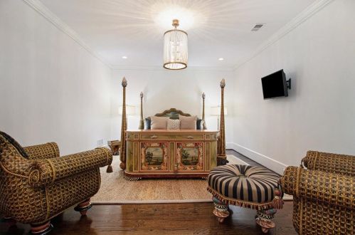 271 Hillside Dr, Atlanta GA  30342-3623 exterior