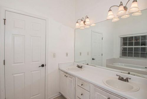 160 Parkside Dr, Stockbridge GA  30281-6902 exterior