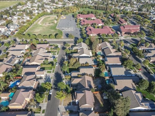 962 Ashford Dr, Turlock CA 95382-0262 exterior