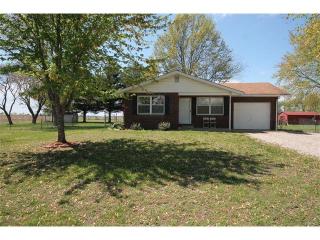 5255 State Route 4, Mascoutah, IL 62258-4613