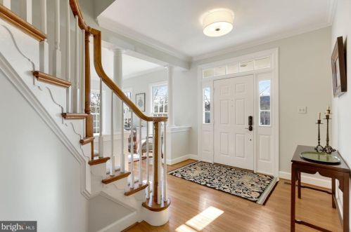 1405 Hague Dr, Leesburg, VA 20175-5013