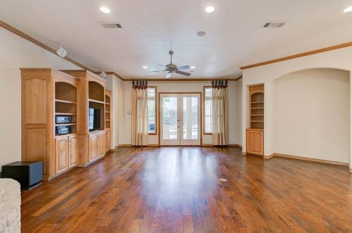 8301 Thorndyke Dr, Fort Worth TX  76182-8632 exterior