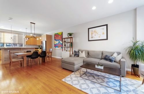 2052 Armitage Ave, Chicago, IL 60647-4536