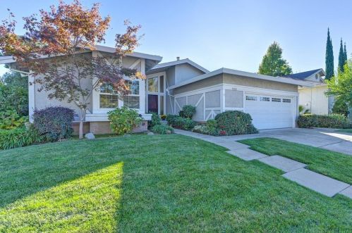 8320 Crestshire Cir, Citrus Heights, CA 95662-3858