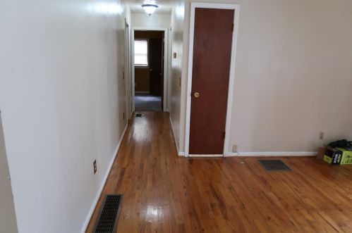 717 Amber Pl, Atlanta, GA 30331-3413