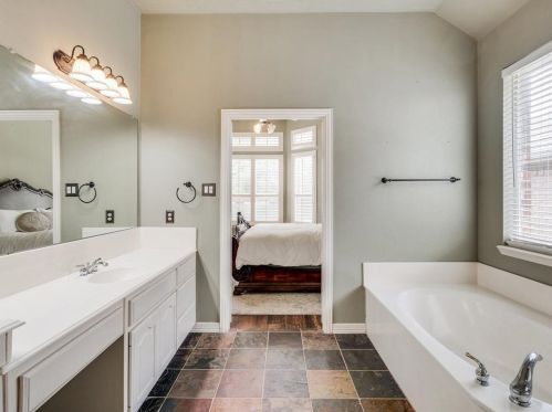 1600 Mdw Ave, Argyle TX 76226-6628 exterior