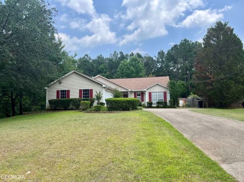 212 Knob Hill Dr, Locust Grove, GA 30248-2281
