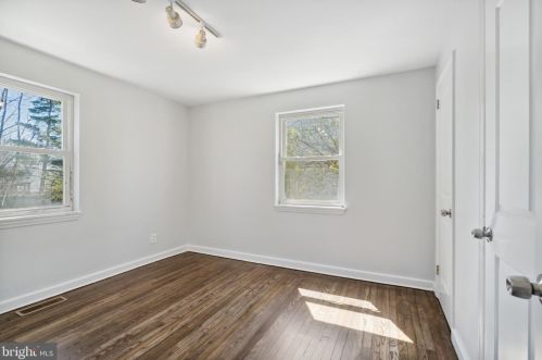 13 Dorann Ave, Princeton NJ  08540-3906 exterior