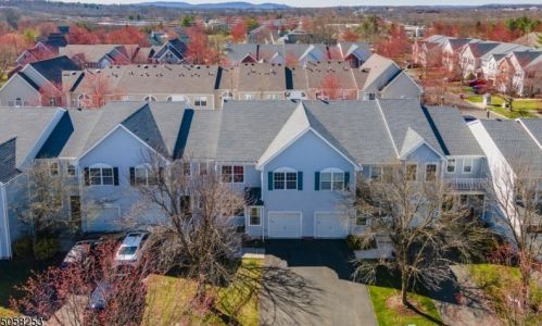 343 Cynthia Ln, Bridgewater, NJ 08807-5686