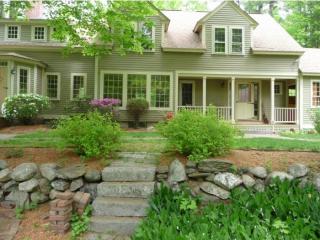 98 Wright Rd, Hollis, NH 03049-6154