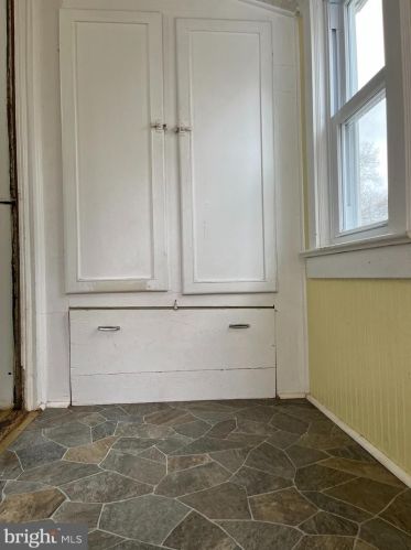 56 Mandl St, Trenton NJ  08619-3604 exterior