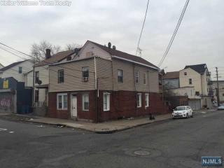 30 Butler St, Paterson NJ  07524-1758 exterior