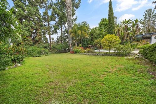 8219 La Sierra Ave, Whittier, CA 90605-1219