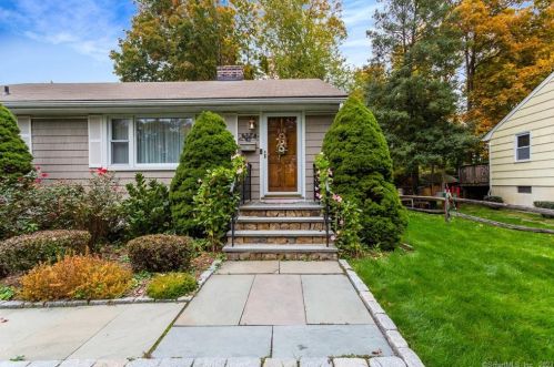 69 Glenwood Ave, Norwalk, CT 06854-1216