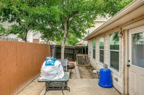 9945 Crystal Vly Way, Dallas TX  75227-5235 exterior