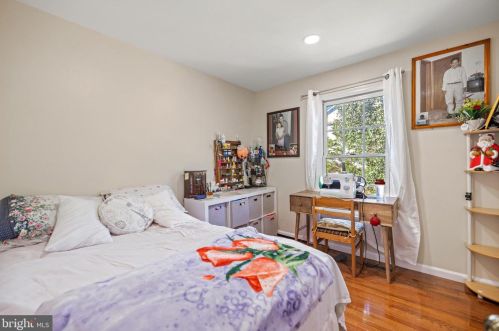 7319 Beverly Park, Springfield VA  22150-3162 exterior