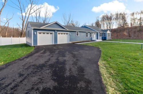 298 Albion Rd, Lincoln, RI 02865-4218