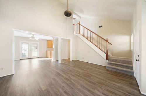 1112 Sleepy Hollow Cir, Huntsville, TX 77320-3717
