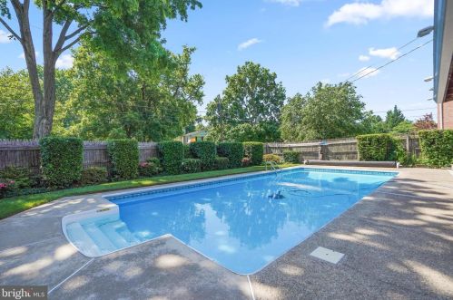 13110 Fernedge Rd, Silver Spring MD 20906-5302 exterior