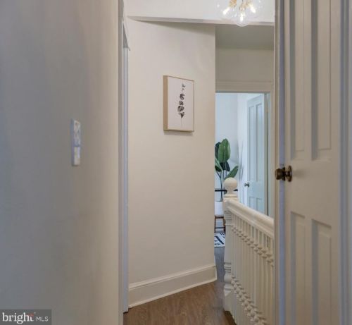 527 Howard Ave, Lancaster PA  17602-4421 exterior