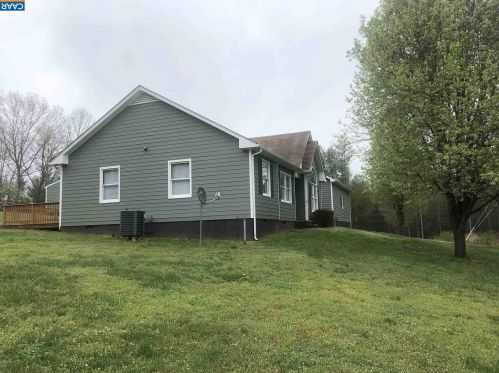 2811 Amicus Rd, Stanardsville, VA 22973-3157