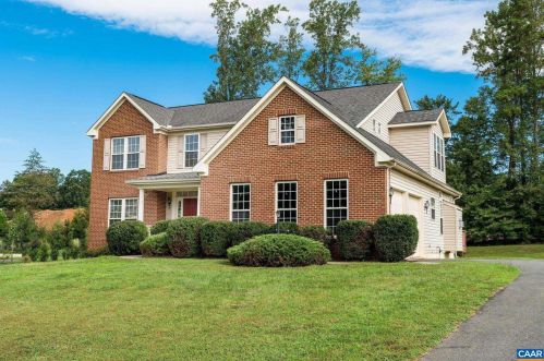 475 Justin Dr, Bybee, VA 22963-2084