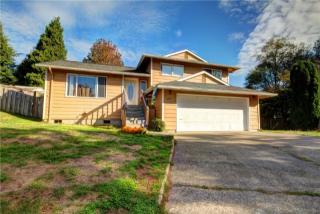 2312 Kristi Pl, Ferndale, WA 98248-9267