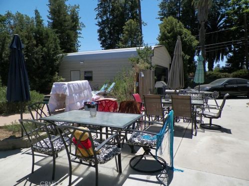 10080 Victoria Ave, Riverside CA  92503-6146 exterior