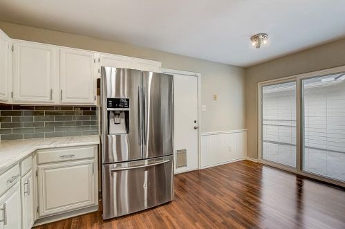 1422 Mapleview Dr, Carrollton TX 75007-6019 exterior