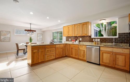 112 Blf Ter, Silver Spring MD 20902-3103 exterior