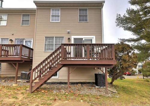 121 Summit Cmns, Derby, CT 06418-1263