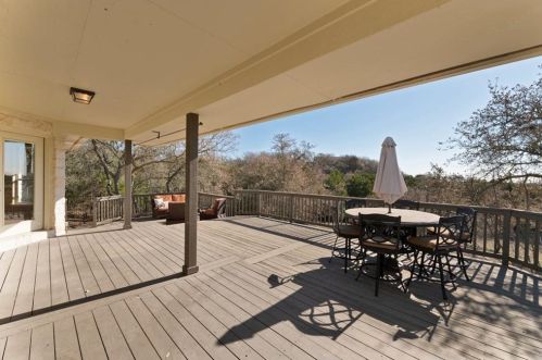 9915 Derecho Dr, Austin TX  78737-1027 exterior