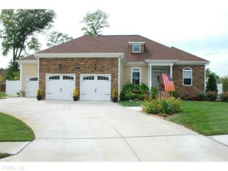 618 Flatrock Ln, Chesapeake, VA 23320-3289