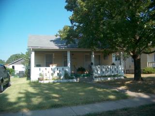 2105 Weller Ave, Springfield MO  65803-4030 exterior