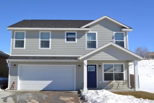 643 Frank St, Sheridan, WY 82801-4983