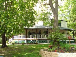 171 Clementon Rd, Gibbsboro, NJ 08026-1107