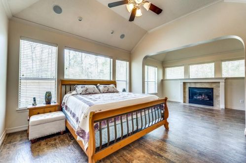 8981 Willow Spg Ln, Conroe TX  77302-3453 exterior