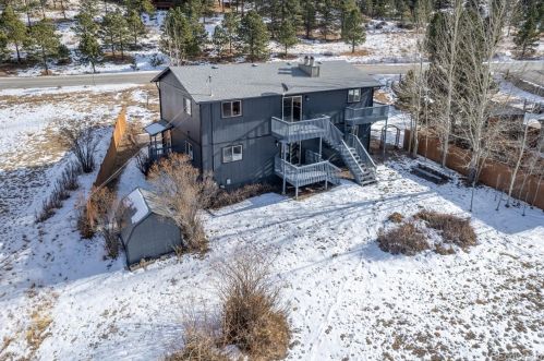 2041 Fish Creek Rd, Estes Park CO 80517-6925 exterior