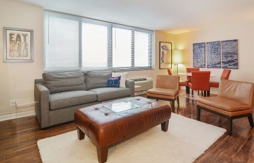 1221 Dearborn St, Chicago, IL 60610-2256