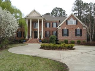 9308 Royal Crest Dr, Raleigh NC  27617-7568 exterior