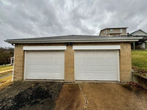 1107 Lysle Ave, Mckeesport, PA 15133-3830
