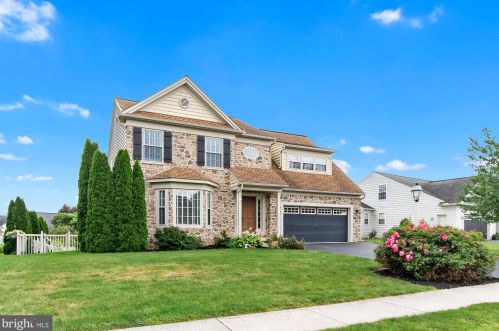 2435 Admire Springs Dr, York, PA 17315-4686
