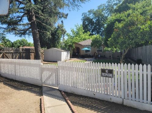 4 28th St, Merced, CA 95340-2902