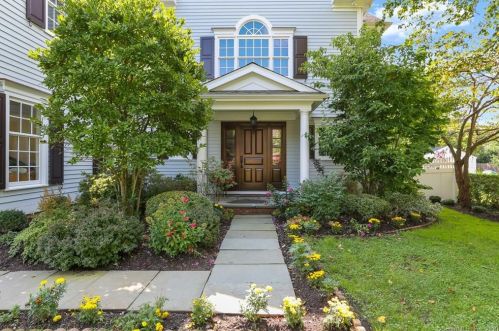 45 Circle Dr, Greenwich, CT 06830-6737